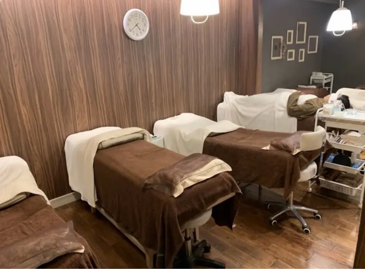 FemmePure辻堂店の内観・外観2