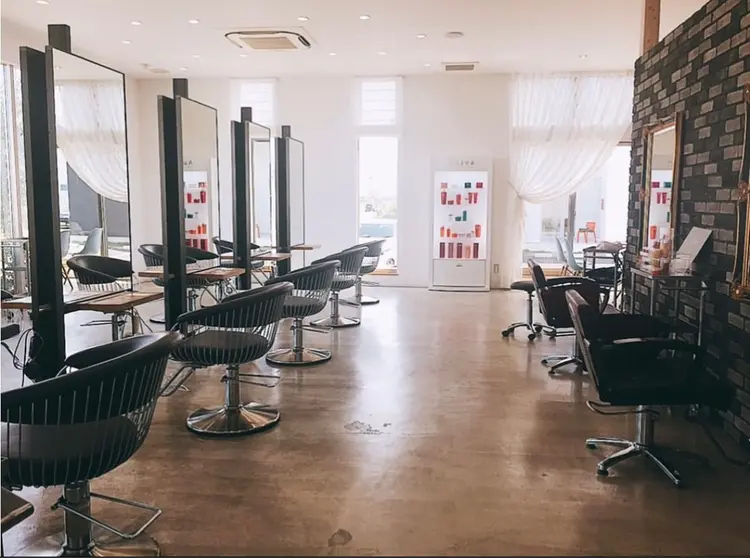 ヴァンキャトルの内観・外観2