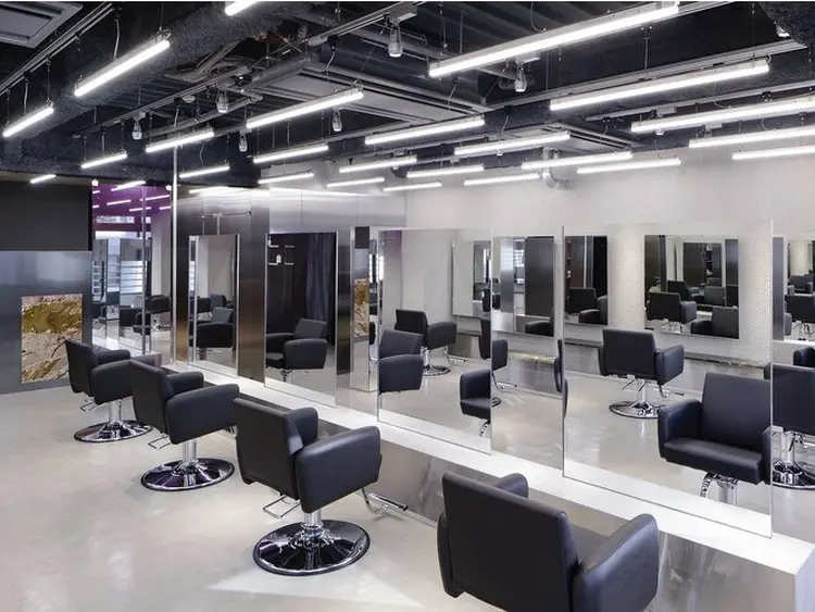 PELEの内観・外観1