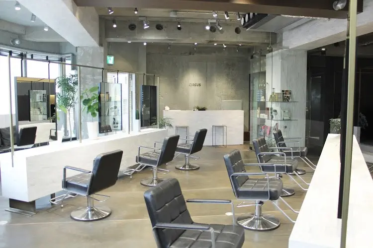 ROBBY表参道の内観・外観1