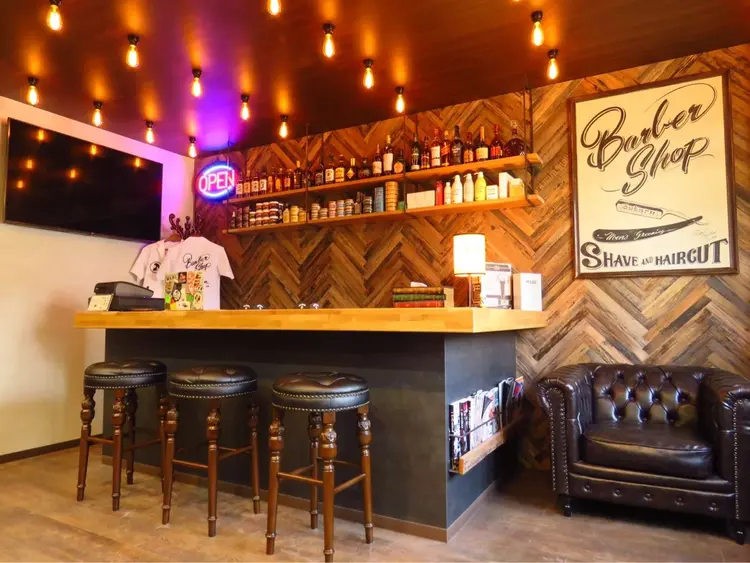 BARBER SHOP SUBARU men'sgroomingの内観・外観2