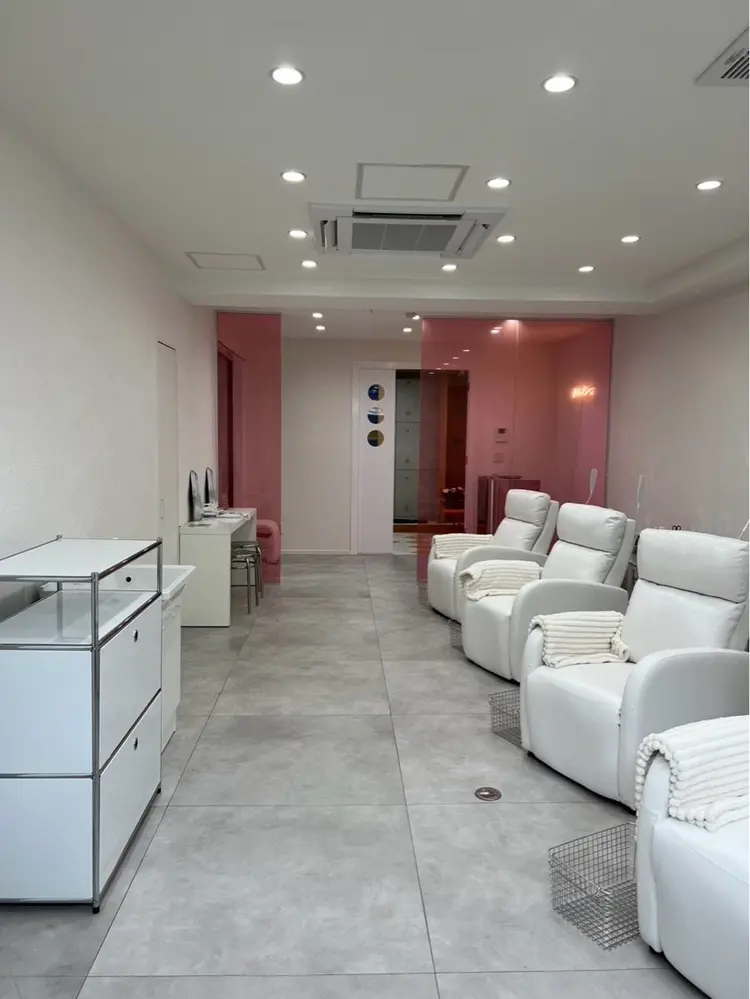 eyelashsalon me. 大宮一の宮通り店の内観・外観3