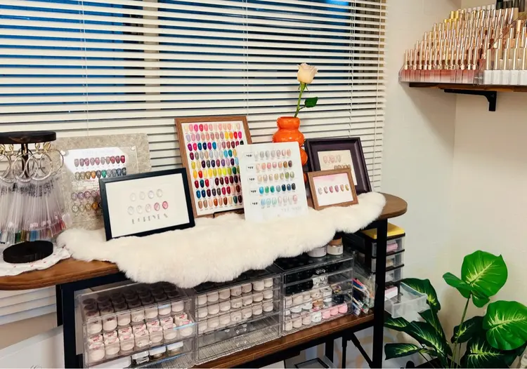 flower nail salonの内観・外観1