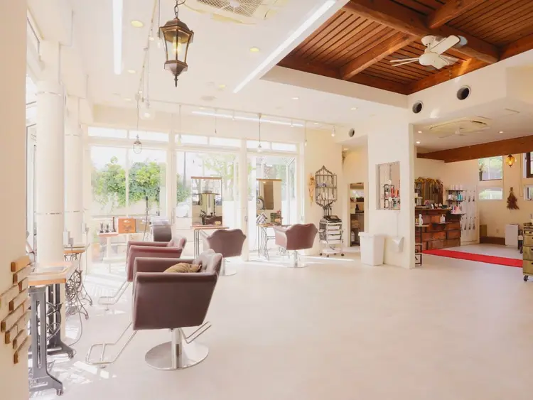 Regolith hair creative brandの内観・外観2