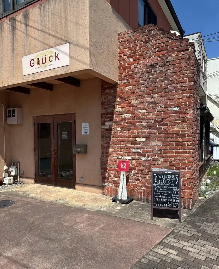 Gluckの内観・外観1