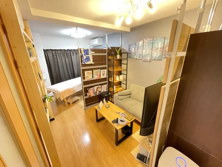 メンズ美容脱毛専門店DanDelionの内観・外観1