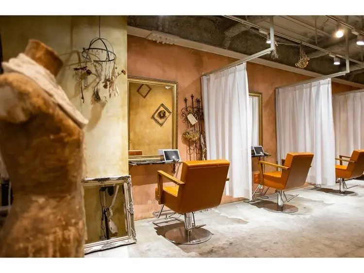 UniQの内観・外観1