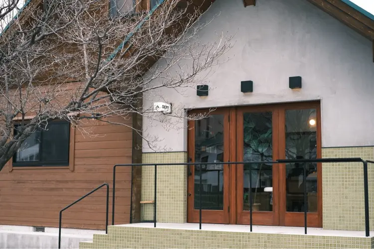 DEPTの内観・外観1