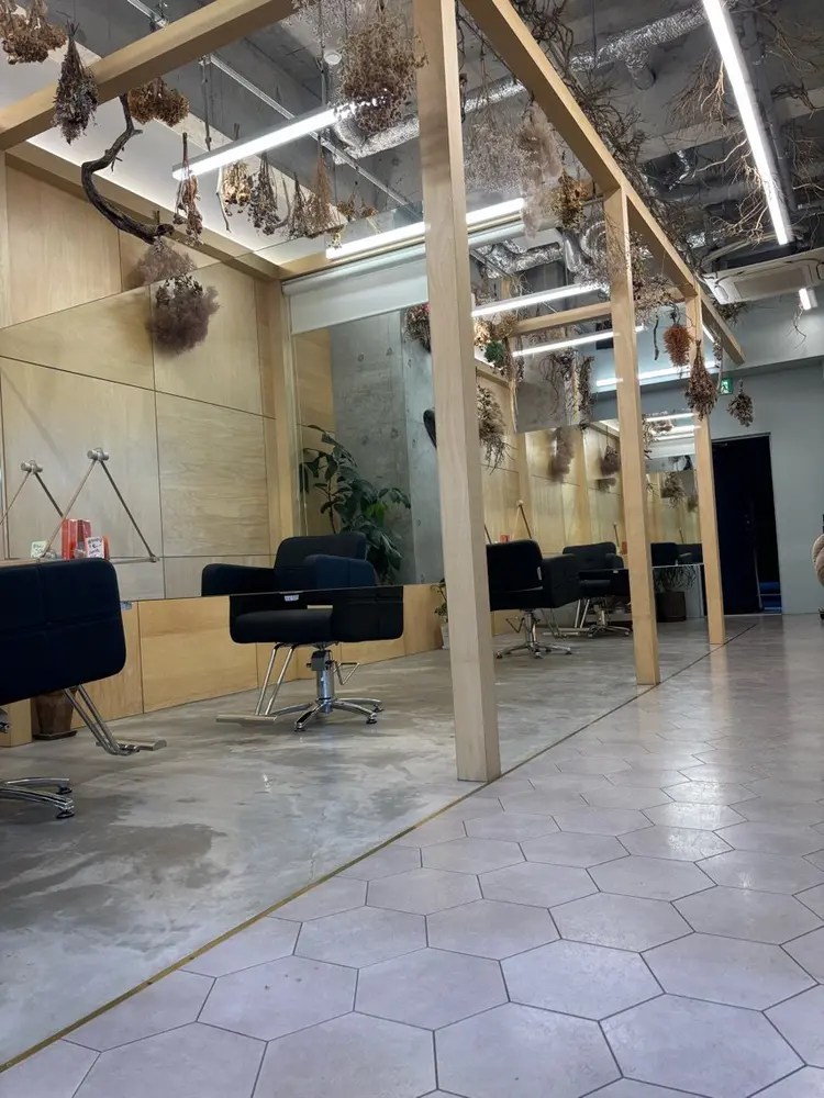Robe Hairの内観・外観2