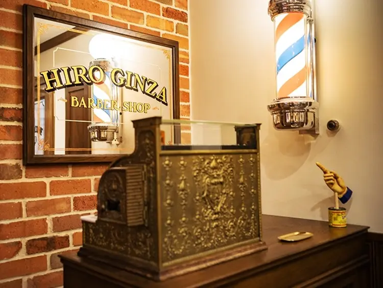 ヒロ銀座 BARBAR SHOP 新宿の内観・外観1