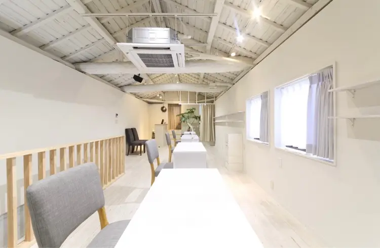 Nail salon ibelu京橋店の内観・外観3