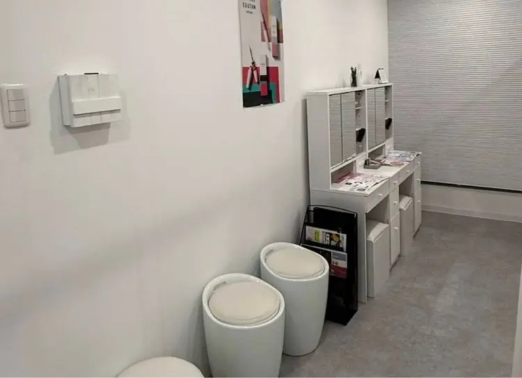 eye beauty ROCHIE上本町・谷町九丁目店の内観・外観2