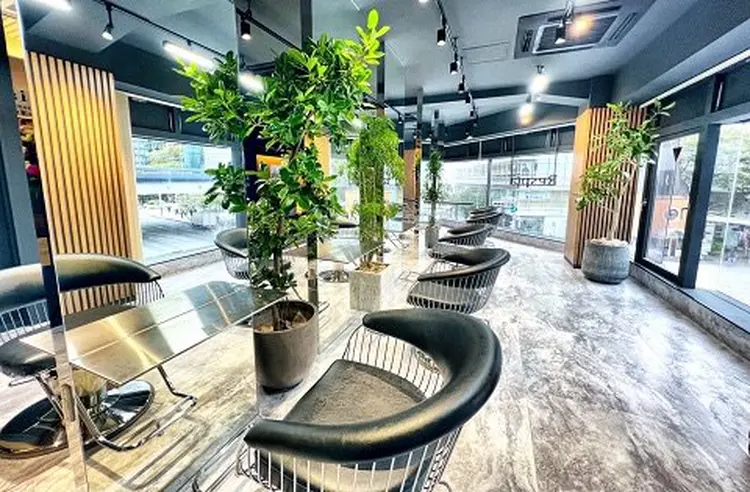 Respia銀座中央通り店の内観・外観1