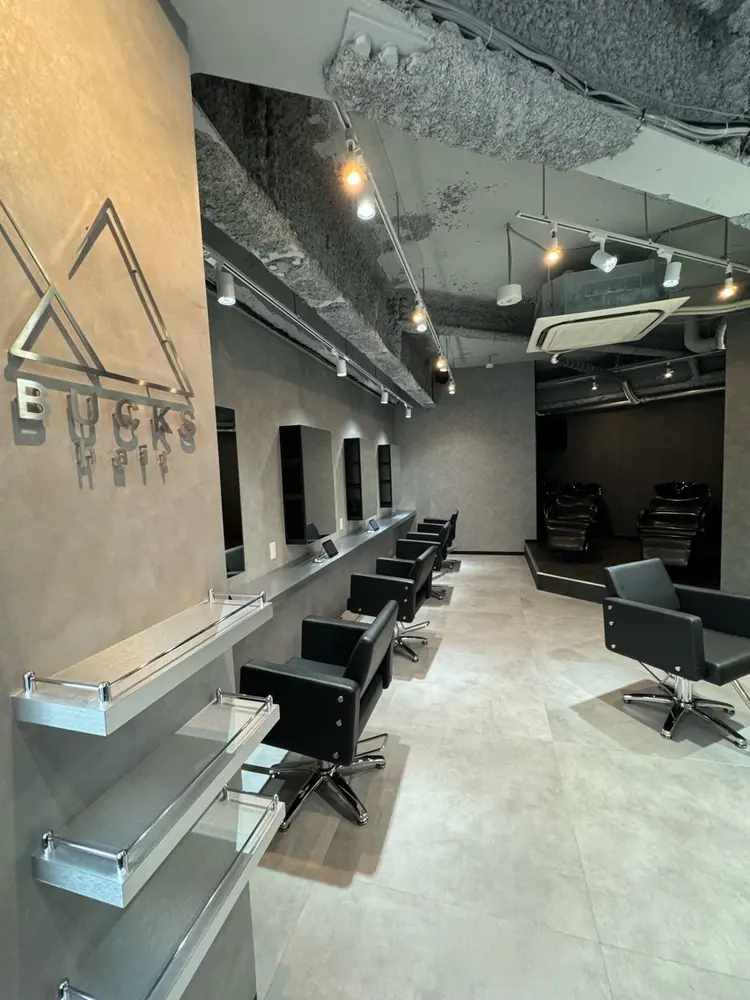 BUCKSの内観・外観1