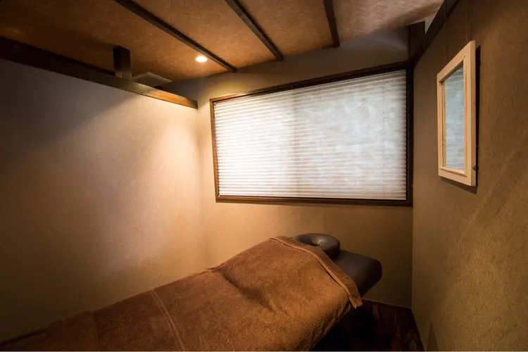 癒鍼の内観・外観2