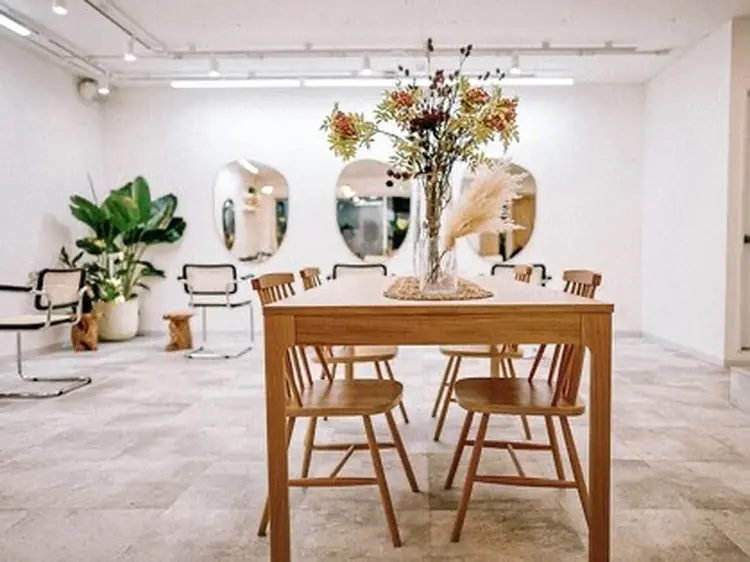 髪質改善.Hallis 原宿の内観・外観1