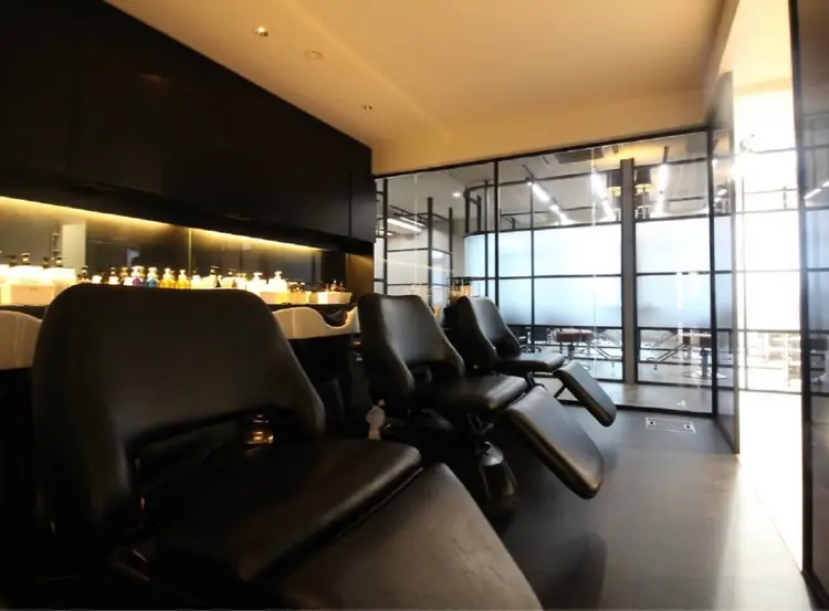 EMANONシェアサロン吉祥寺東急裏店の内観・外観3