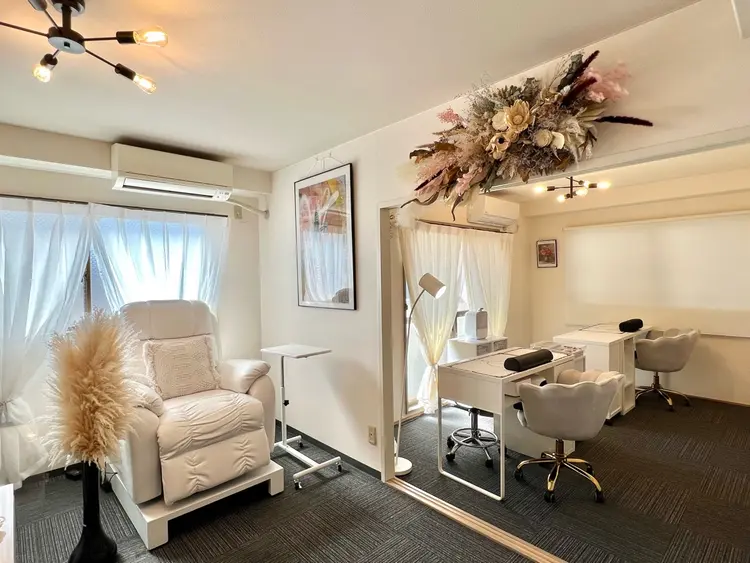 Nail Salon&School REPLENDAの内観・外観2