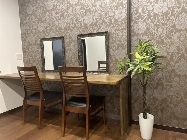 ビープロデュース西尾店の内観・外観2