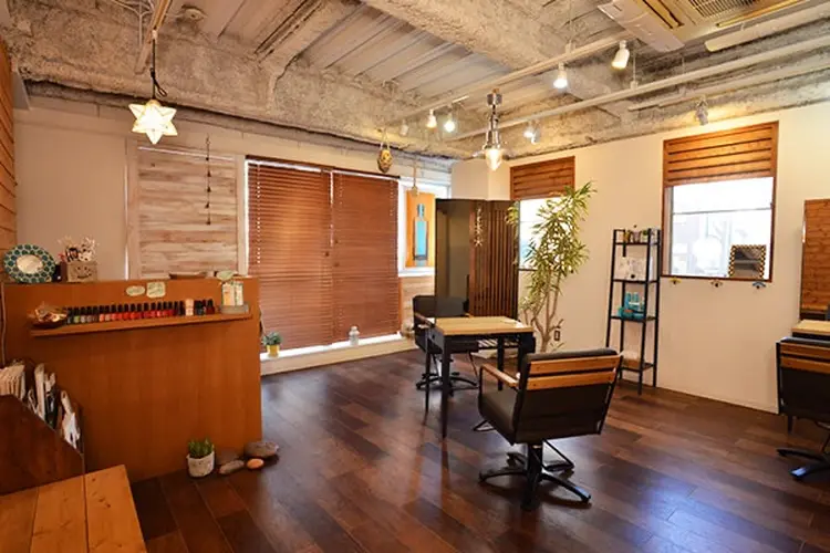 RAKの内観・外観1