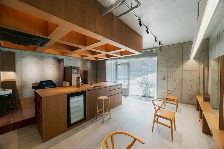 and anonの内観・外観2