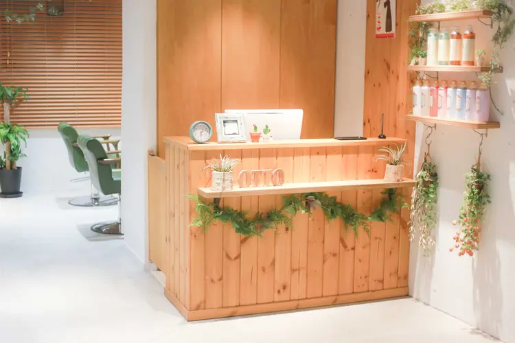 emu 新宿の内観・外観2