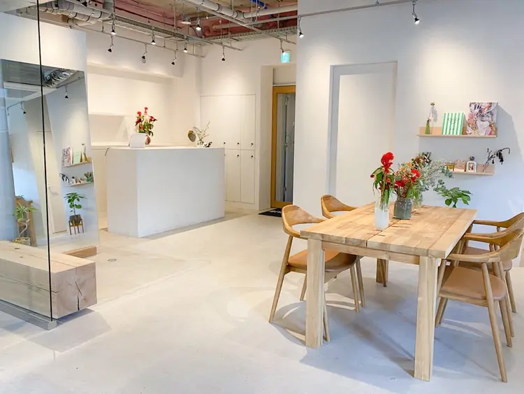 continueの内観・外観2