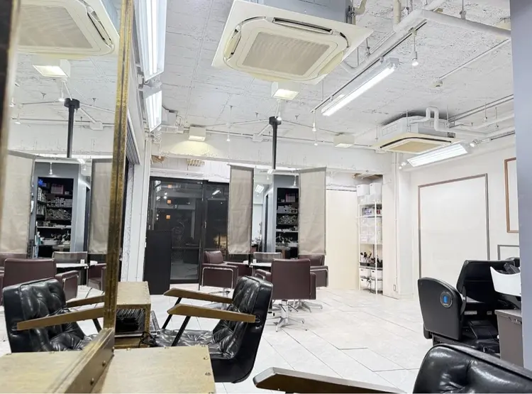 TETEの内観・外観1