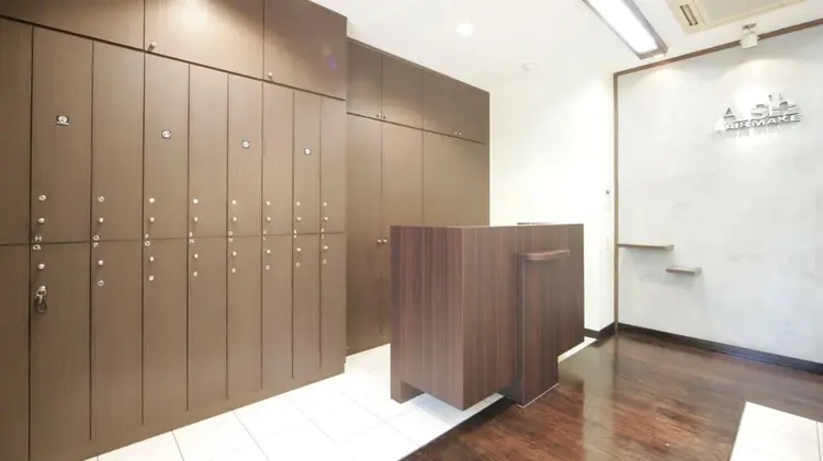 Ash 横浜西口店の内観・外観1