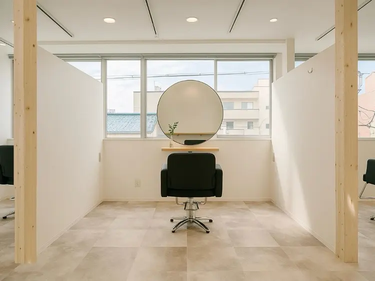 髪質改善専門店QOLUの内観・外観1