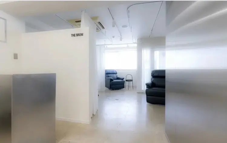 THEBROWの内観・外観1