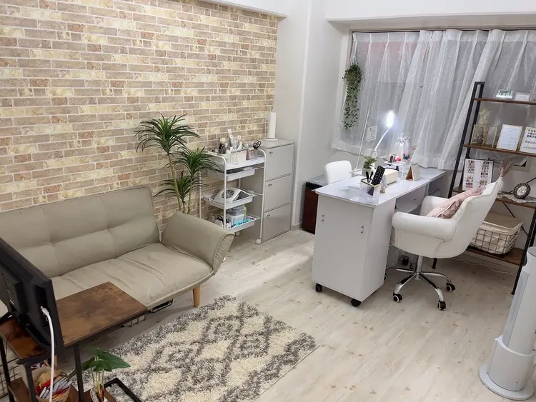 PALMNAILの内観・外観1