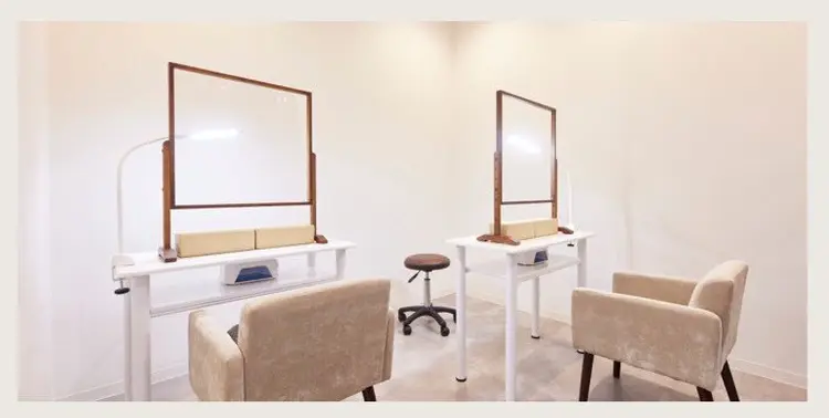 ネイルサロンアリュームの内観・外観1