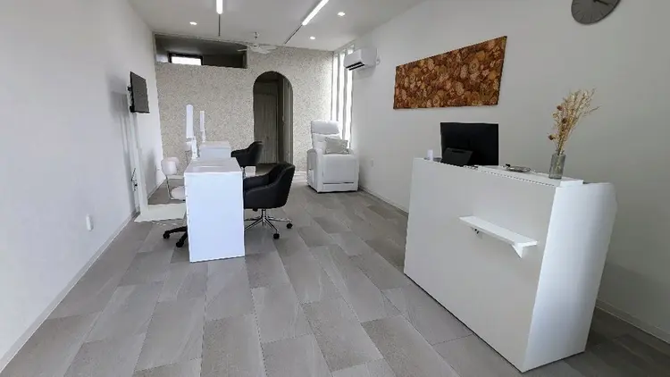 eMilian for NAILの内観・外観1