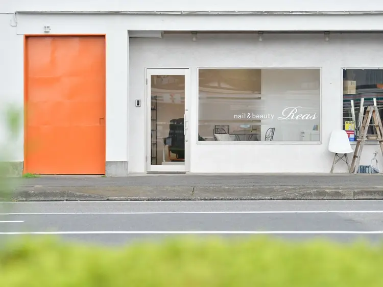 Reas  nail&eyelashの内観・外観1