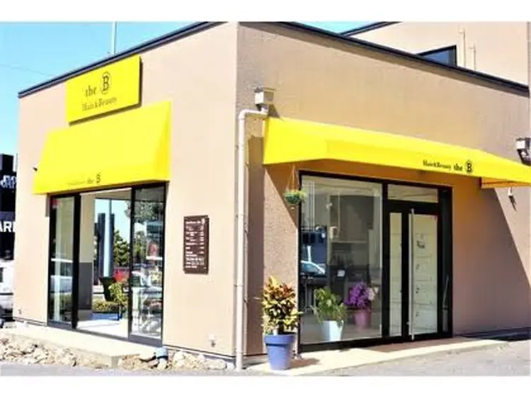 hair&beauty theBの内観・外観1