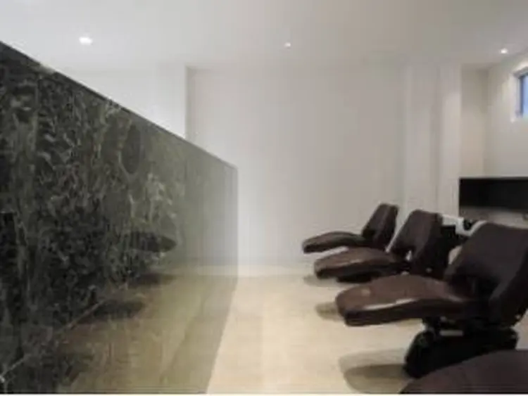 VIVE counterの内観・外観3