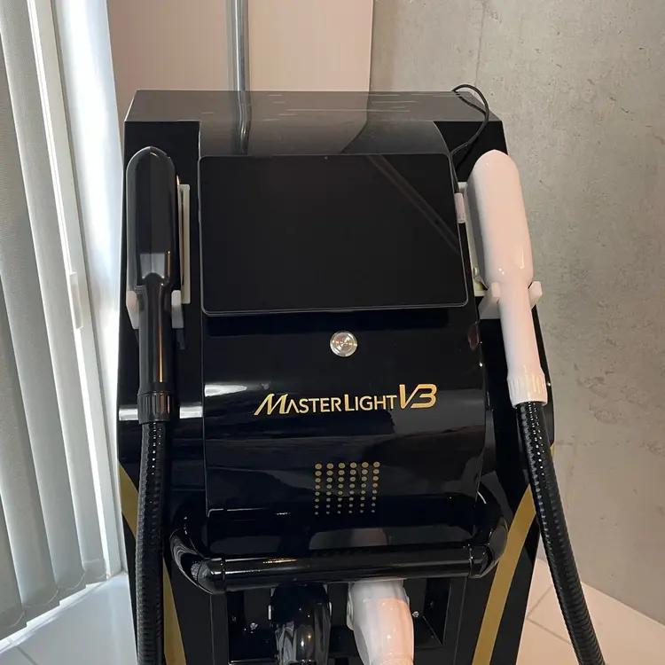 脱毛＆フェイシャルサロン　H'euriaの内観・外観1