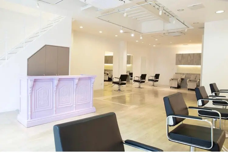 TIDEHAIRの内観・外観2