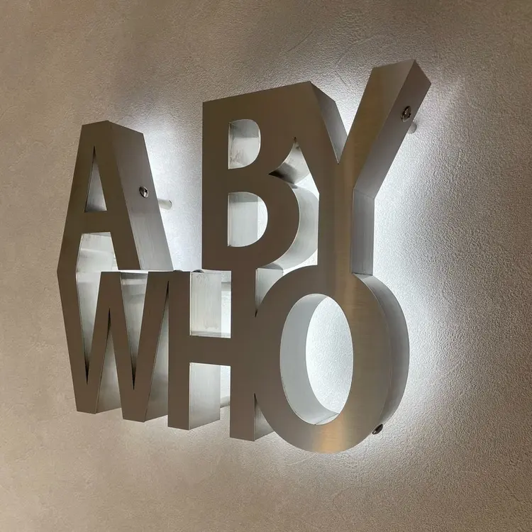A BY WHO(エーバイフー)江坂店の内観・外観1