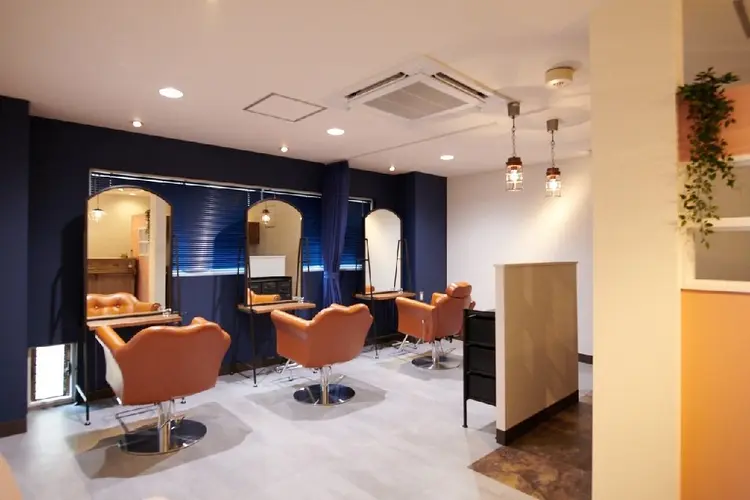 RIZE HAIR  SUNNYの内観・外観1