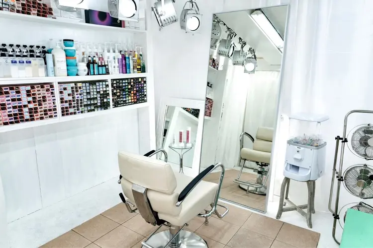 JE SUIS  HEUREUSE  Etudeの内観・外観1