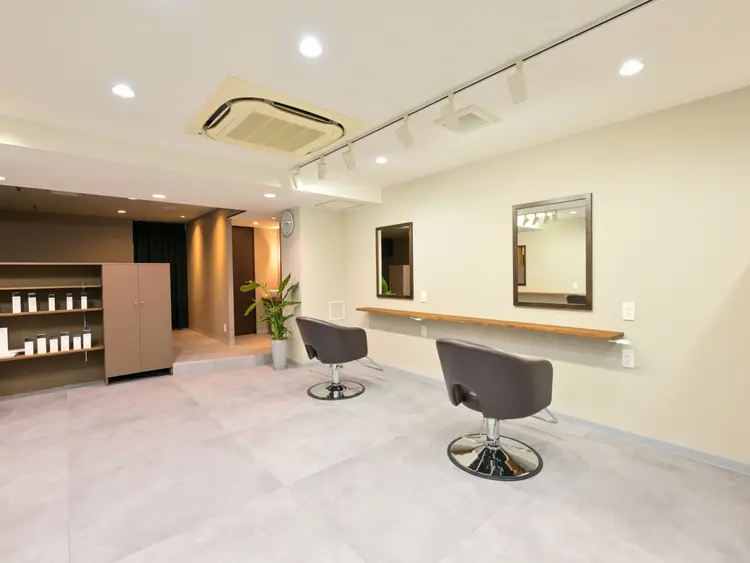 ROOMの内観・外観2