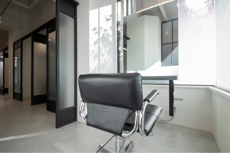 DX SHARE SALONの内観・外観2