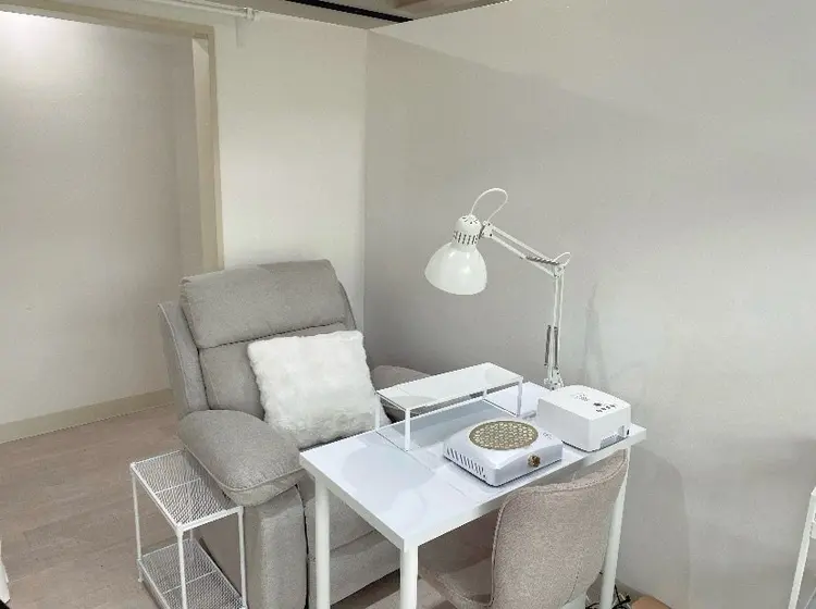 Toujours nailの内観・外観2