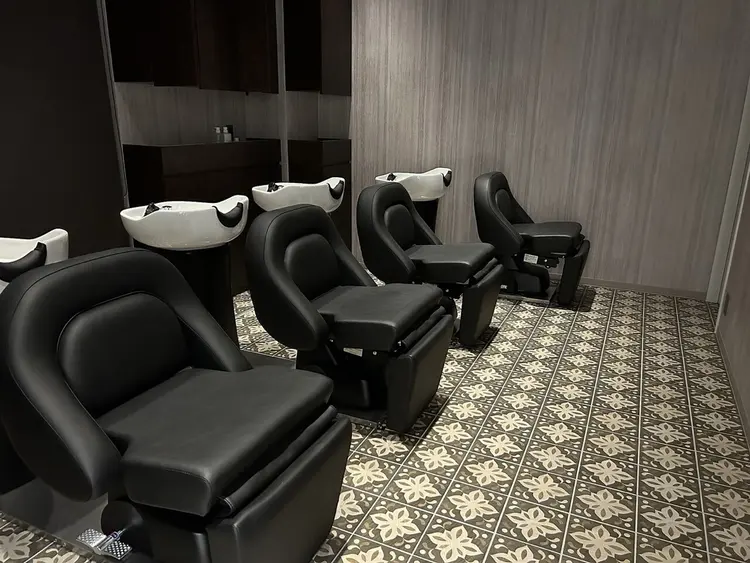 SALOWIN 栄３丁目店の内観・外観3