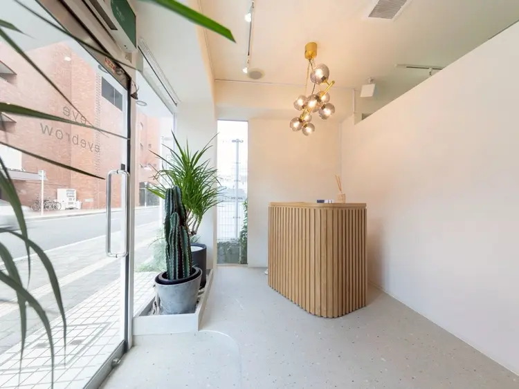 Fameu TAKASAKI eye & brow【ファミーユ】の内観・外観1