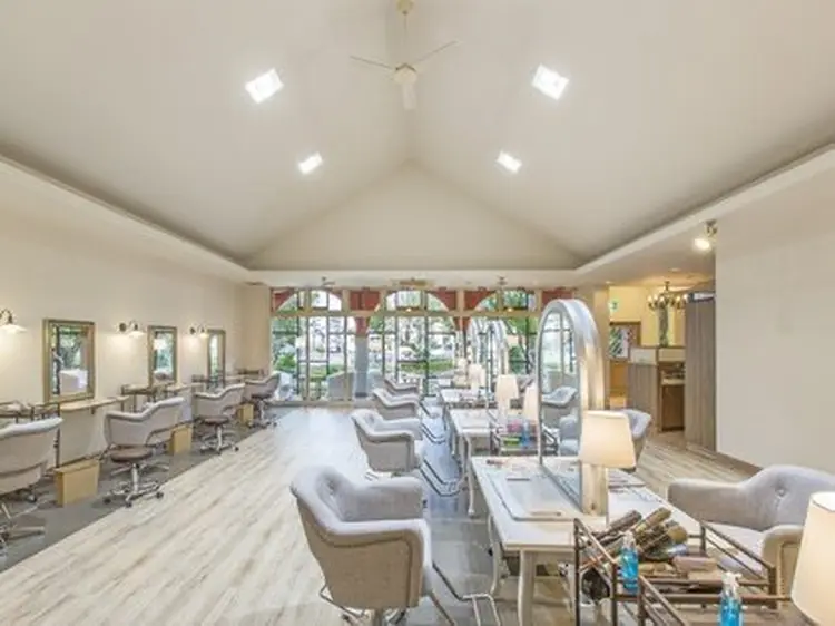 Uhair尾張旭店の内観・外観2