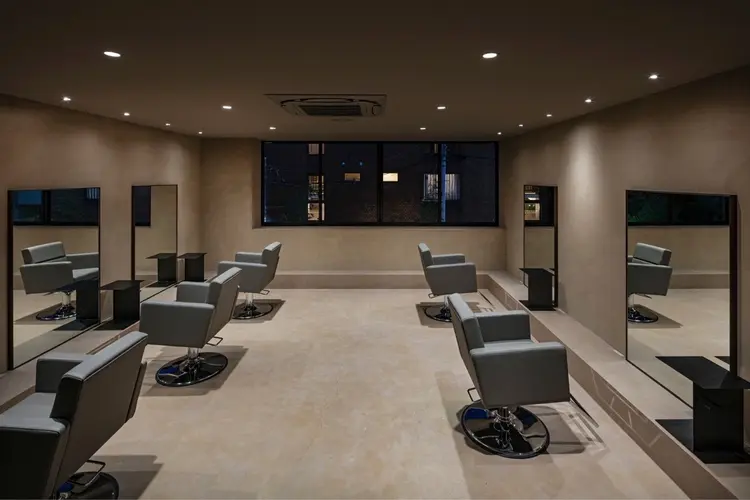 ROWの内観・外観2