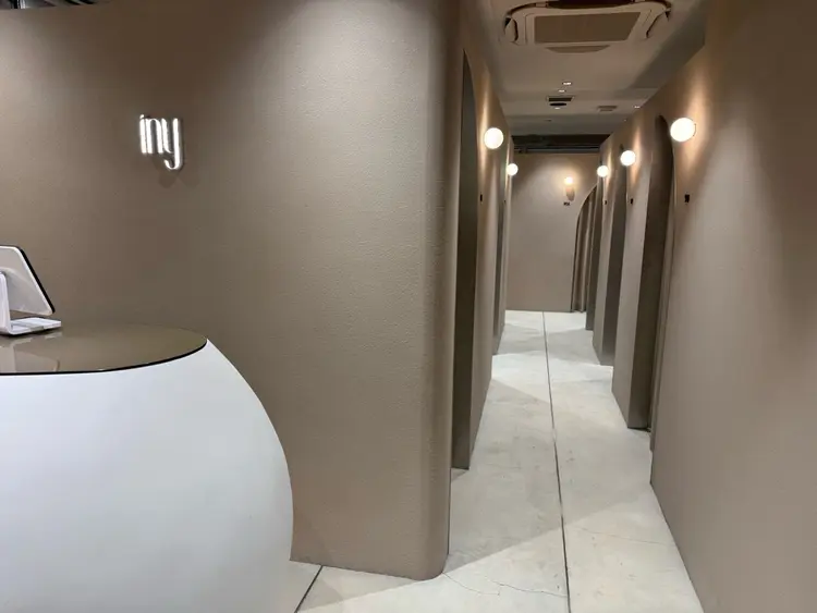 906の内観・外観1